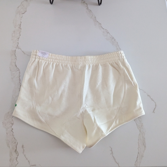 PINK Ivy Fleece Curve Hem Shorts - Picture 5 of 6